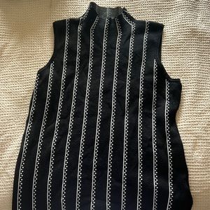 Cable & Gauge sleeveless turtleneck knit tank top